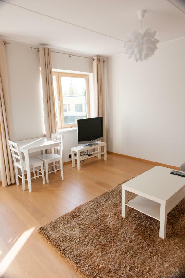 Quiet & Modern Downtown 1br, Near Bus Station & Airport * Талин